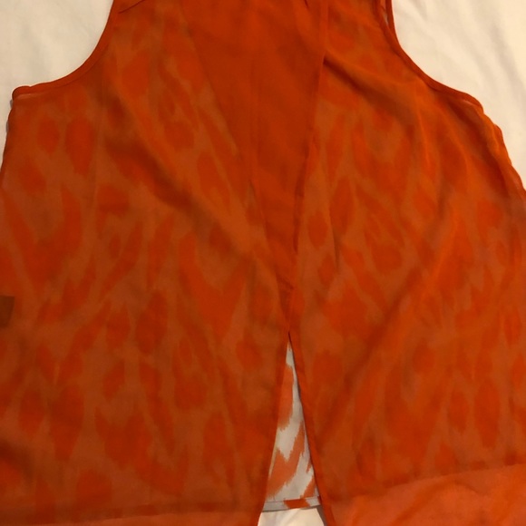 Woman - Picture 4 of 8